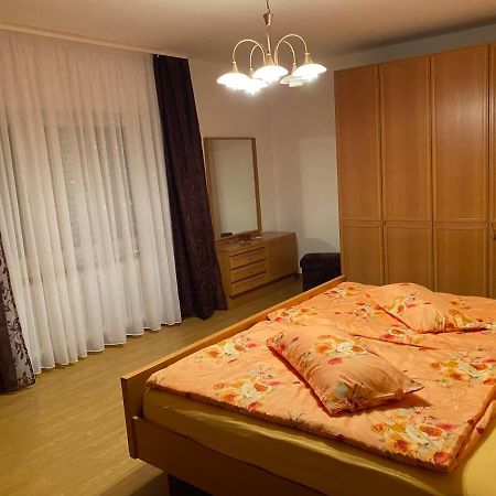 Ferienwohnung Mit Garten เพียร์มาเซินส์ ภายนอก รูปภาพ