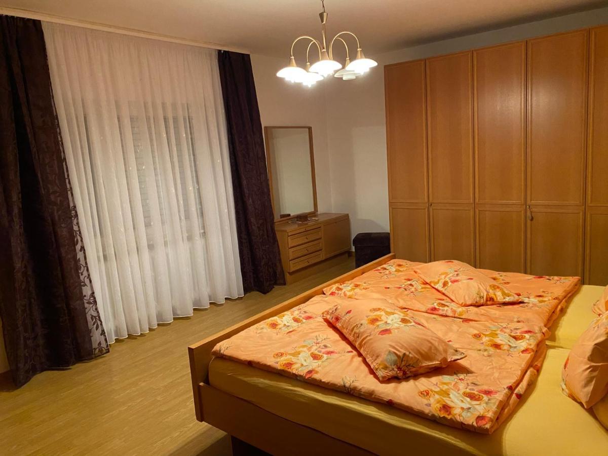 Ferienwohnung Mit Garten เพียร์มาเซินส์ ภายนอก รูปภาพ