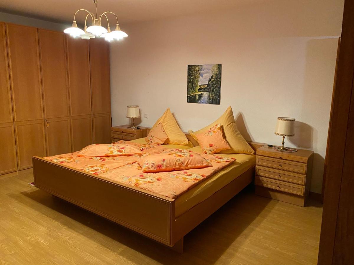 Ferienwohnung Mit Garten เพียร์มาเซินส์ ภายนอก รูปภาพ